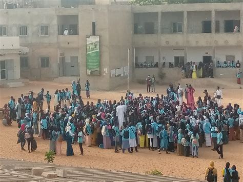 Comment aller à Cours Secondaire Des Parcelles Assainies.